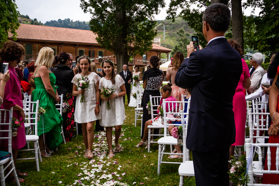 fotos de boda en la casona de las fraguas cantabria jóvenes damas de honor